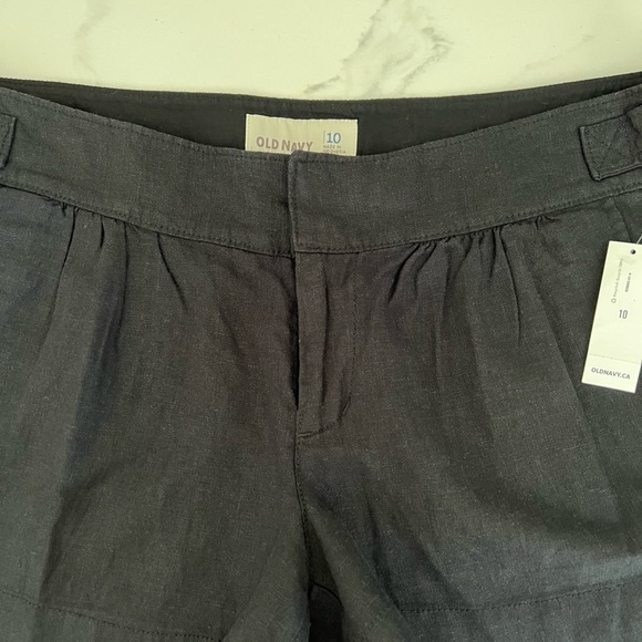 Old Navy women’s black linen shorts - Picture 10 of 11